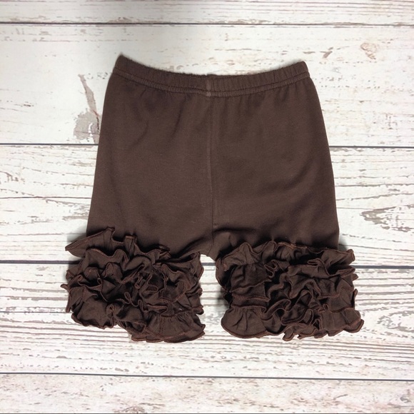 2pc. Deer and Ruffle Shorts Set - Picture 7 of 8